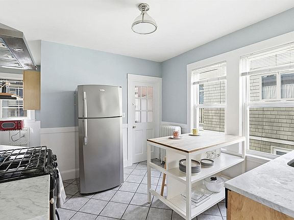 2nd image of 85 Jamaica St #3
