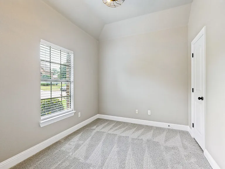 455 Chisholm Trl — Photo 19