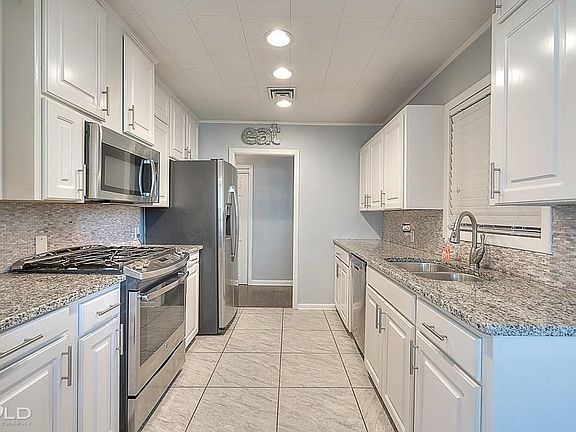 5th image of 1614 Dudley Ln