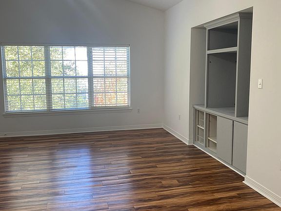 4th image of 1501 Partin Dr APT 213