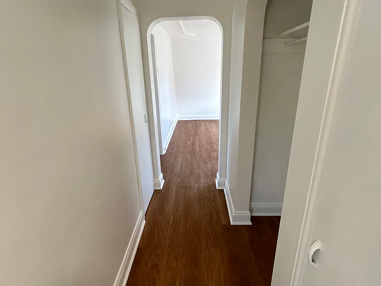 452 Notre Dame St #4 — Photo 8