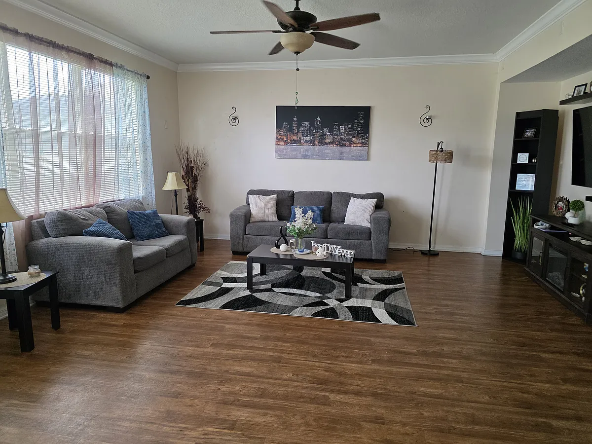 Building Photo - 2472 Brownwood Dr