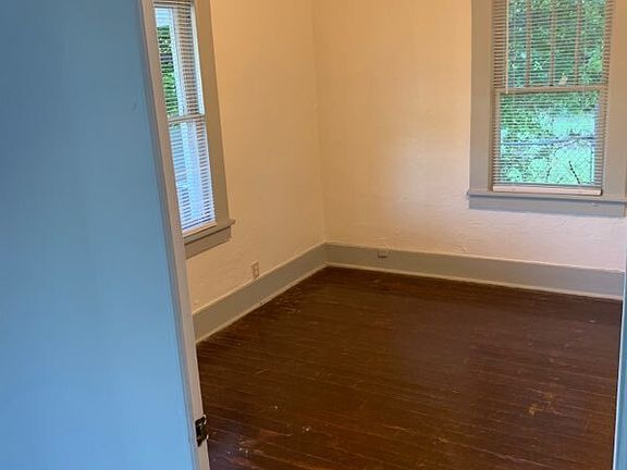 2nd image of 1453 NE 8th St