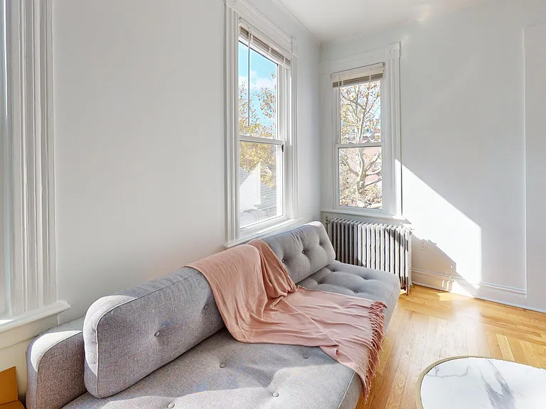 815 State St #3 — Photo 2