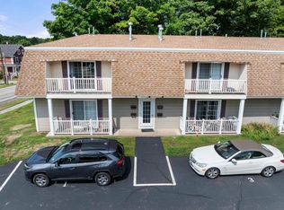 4 Deer St APT 2, Tilton, NH 03276