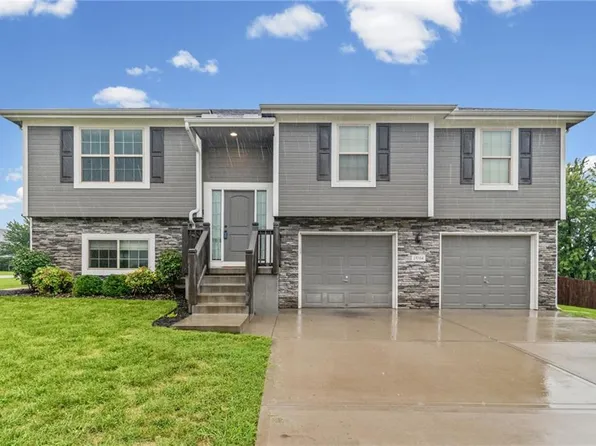 19304 Switchgrass Ct, Smithville, MO 64089