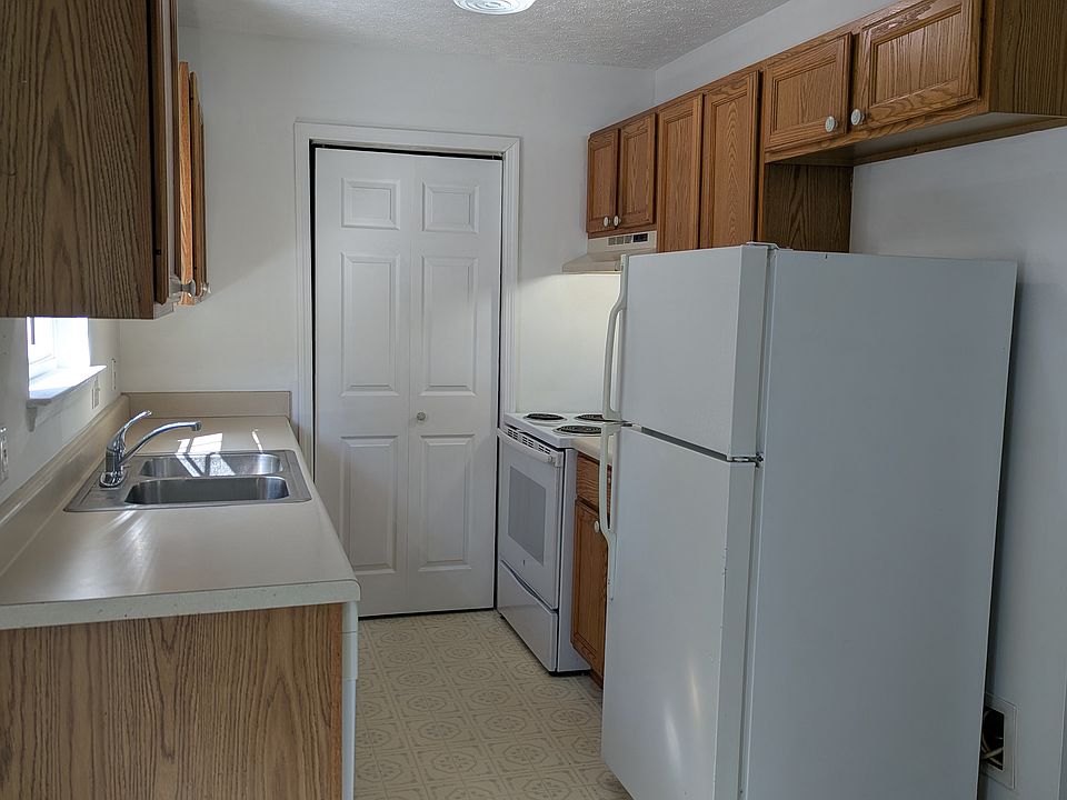 2nd image of 262 Emmitt Ave