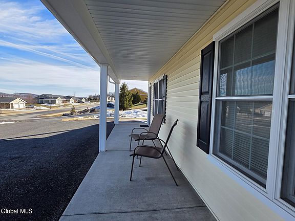 3rd image of 122 Rabbit