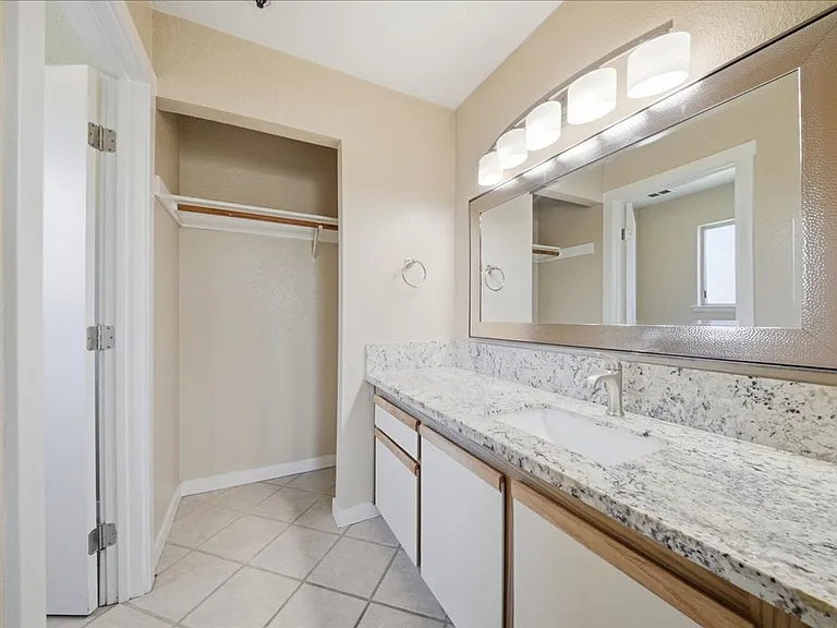 1019 Dornajo Way #217 — Photo 11