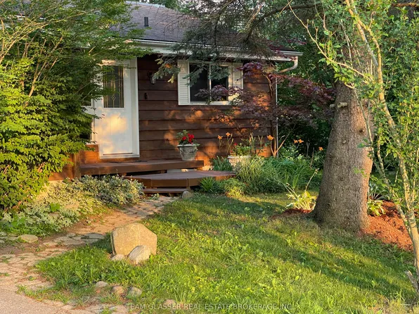 214 North St, Thames Centre, ON N0L 1G3