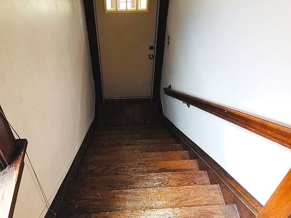2nd image of 42 N Meadowcroft Ave #2