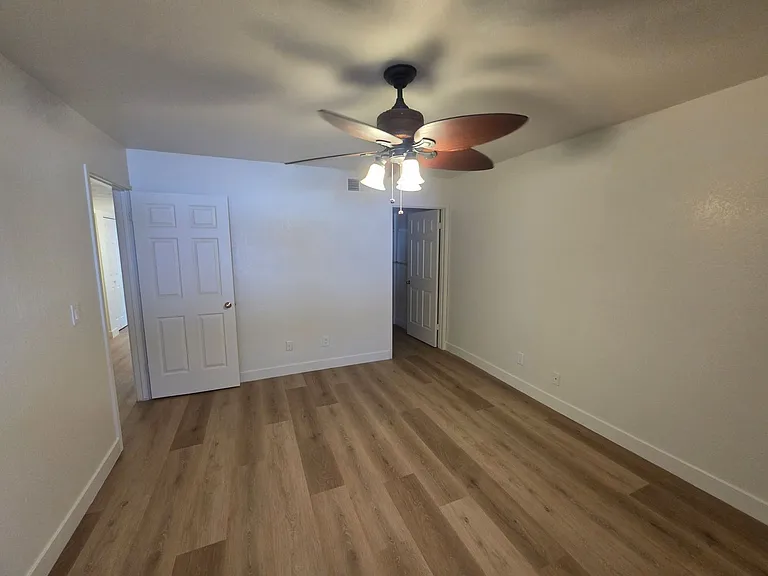 HOUSE C25 1800th Clb — Photo 16