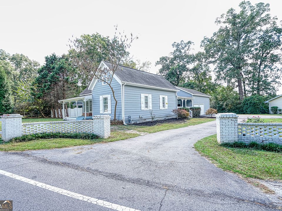 1st image of 3290 River Dr
