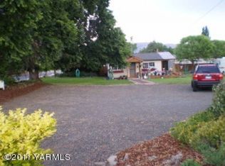 1312 Canal Ave, Tieton, WA