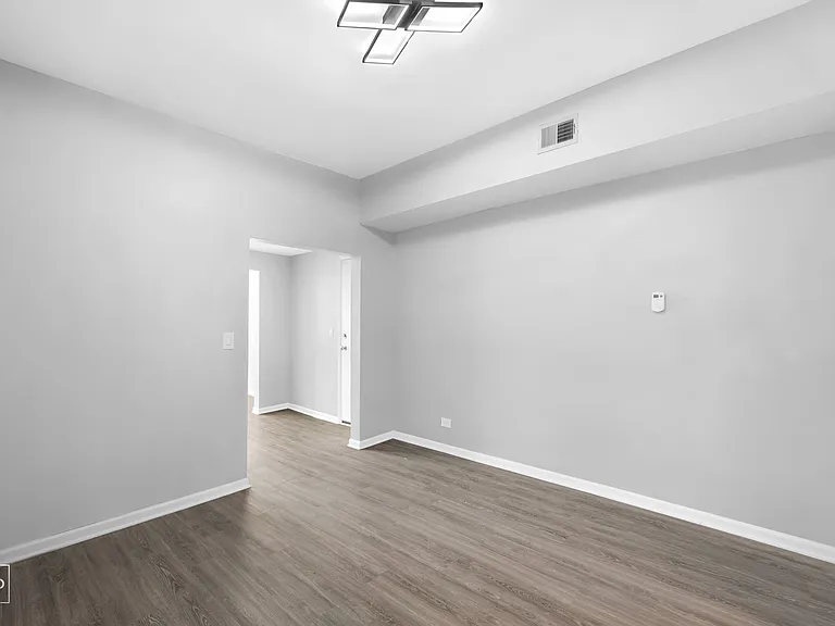 5051 S Forrestville — Photo 16