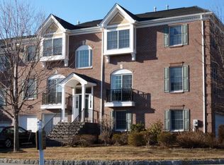 120 Spring Hill Cir, Wayne, NJ 07470