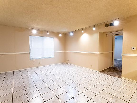 5th image of 910 Duncan Ln APT 13