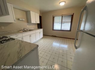 5714 N 96th St, Milwaukee, WI 53225