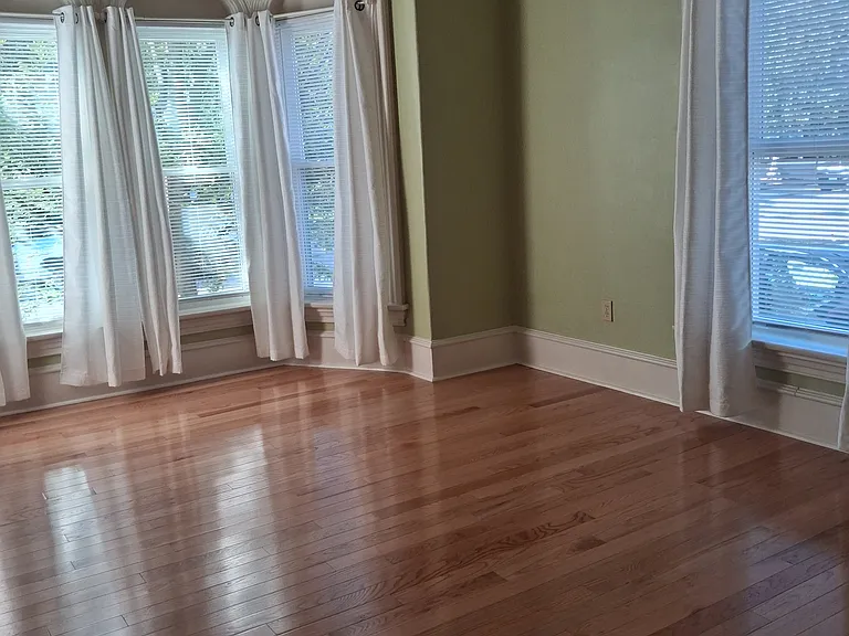 33A Kinsley St — Photo 4