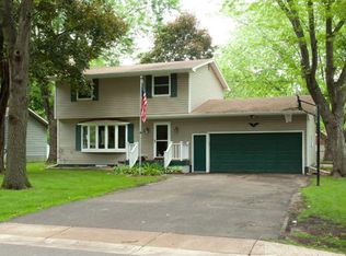 11527 9th Ave NW, Coon Rapids, MN 55433