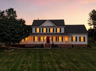 98 Foxhall Rd, Charles Town, WV 25414