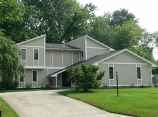 406 Shawnee Trl, Dayton, OH 45458