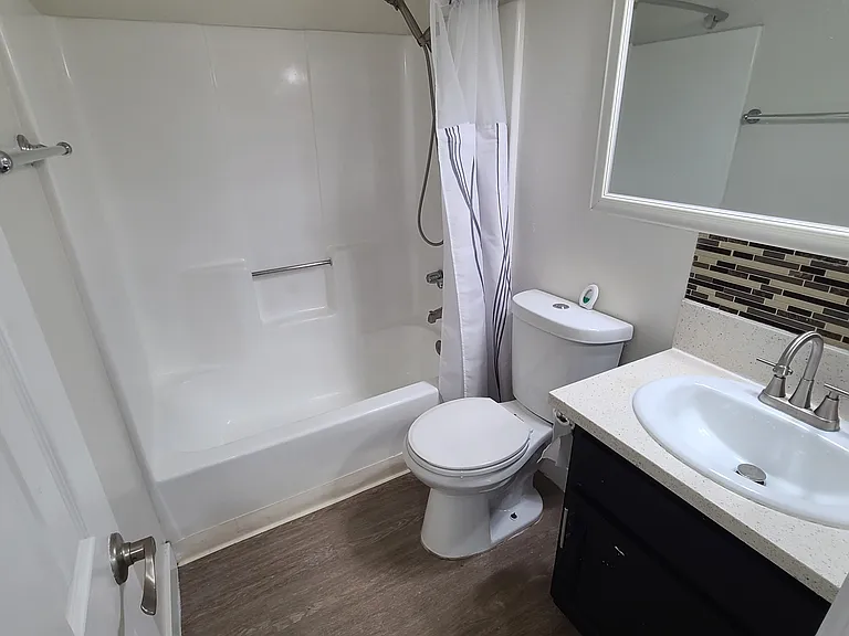 526 N Oxford Ave #5 — Photo 5