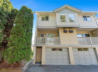 3014 Scott St, Victoria, BC V8R 4J8