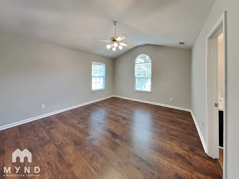 722 Village Overlook — Photo 12