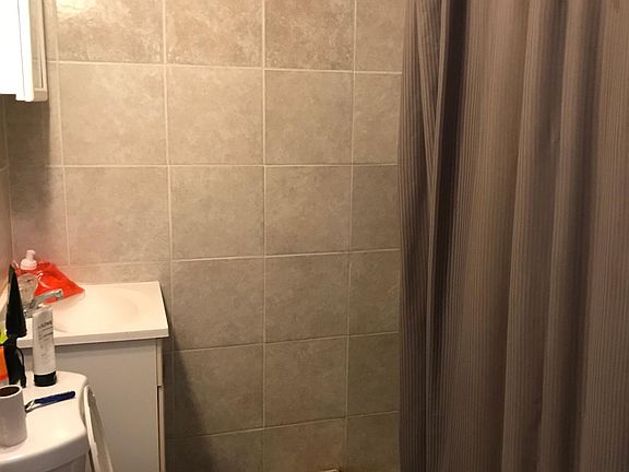 5th image of 2239 Stratford Ave