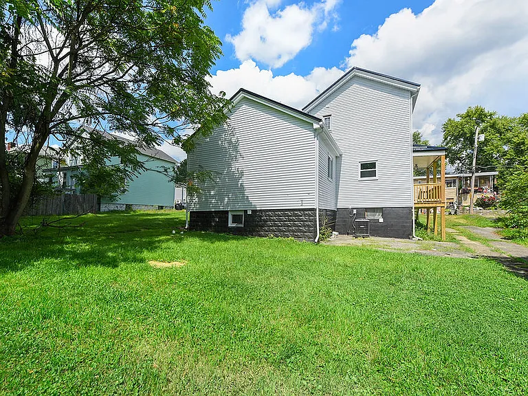 120 Cherry St — Photo 11