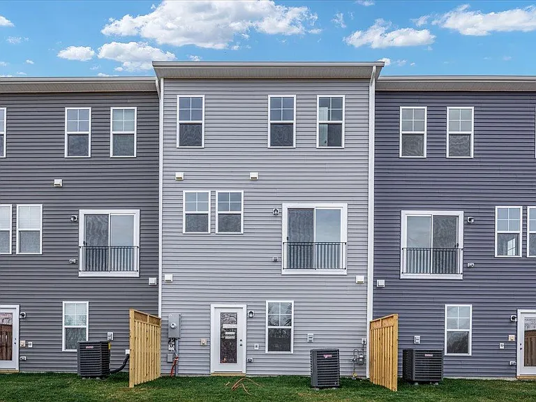 123 Choke Cherry Ct — Photo 28