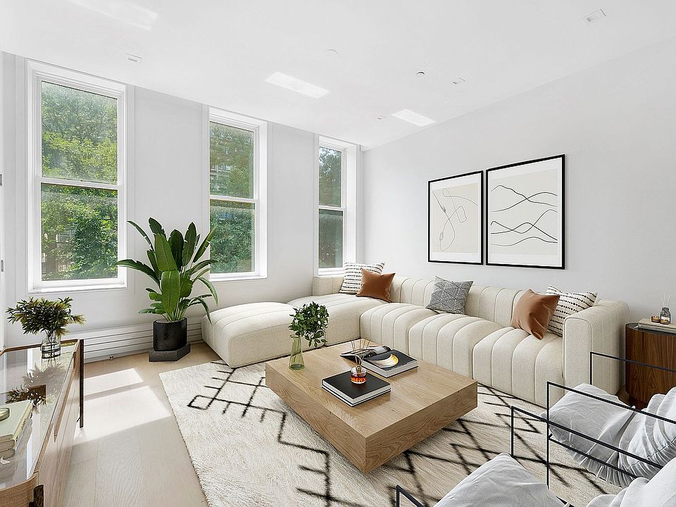 1st image of 502 Laguardia Pl APT 2
