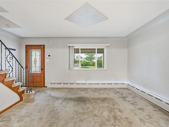 4th image of 319 N 6th St
