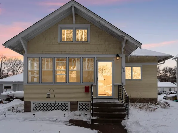 108 3rd St W, Jordan, MN 55352