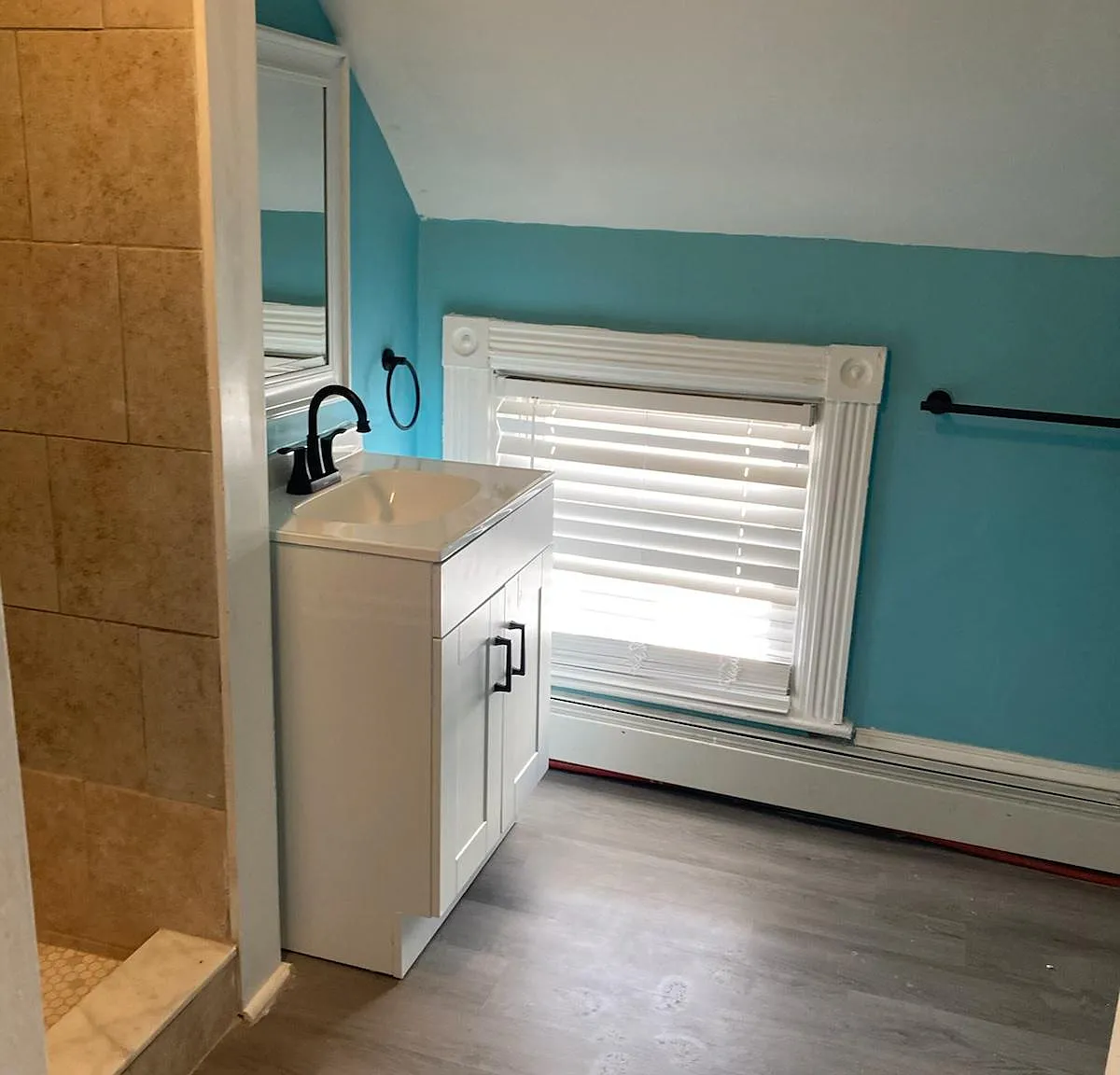 3 bed, 1200 sqft, $1,900 — Photo 3