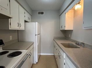 4623 N 56th St APT 15, Omaha, NE 68104