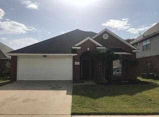 2603 Wandering Oak Dr, Corinth, TX 76208