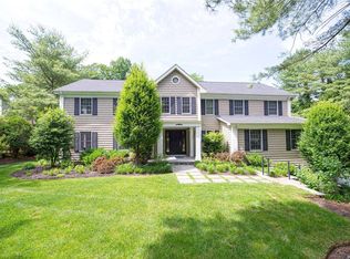 29 Ashleigh Dr, Saint James, NY 11780