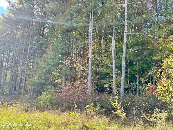 L 39.13 RT 9N, Corinth, NY 12822