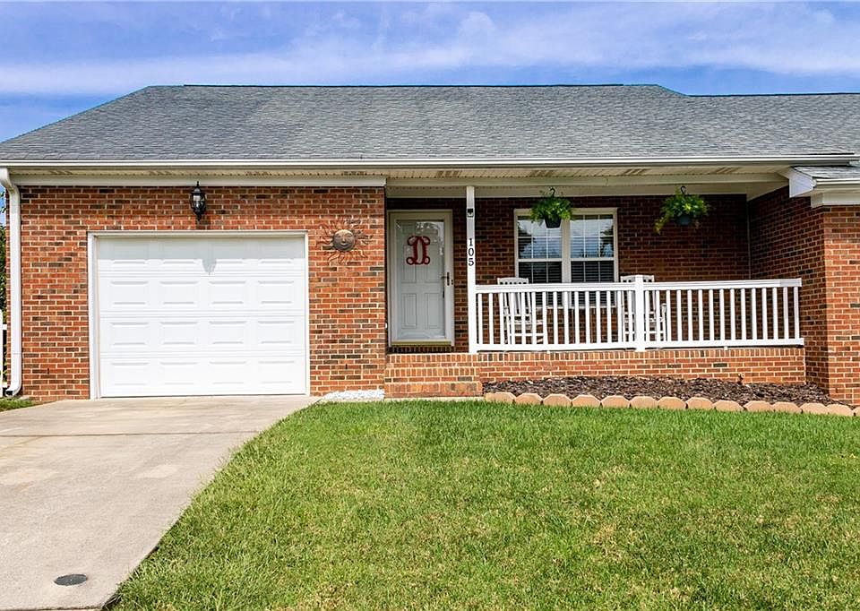 1st image of 105 Palmetto Ct