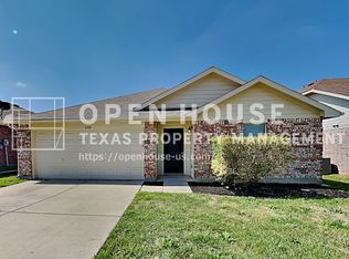 6424 Meadow Way Ln, Fort Worth, TX 76179