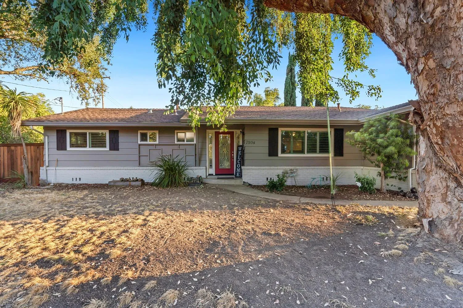 7994 Sunset Ave photo 1