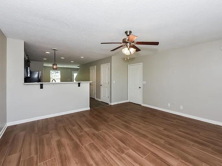 1854 Warmingfield Dr — Photo 5