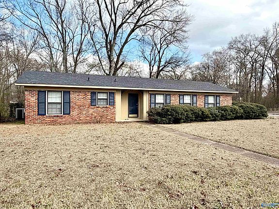 3rd image of 1508 Summerlane SE