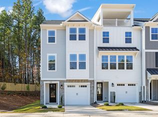 536 Plumleaf Ln, Durham, NC 27703