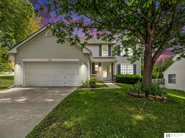 2934 Jason St, Bellevue, NE 68123