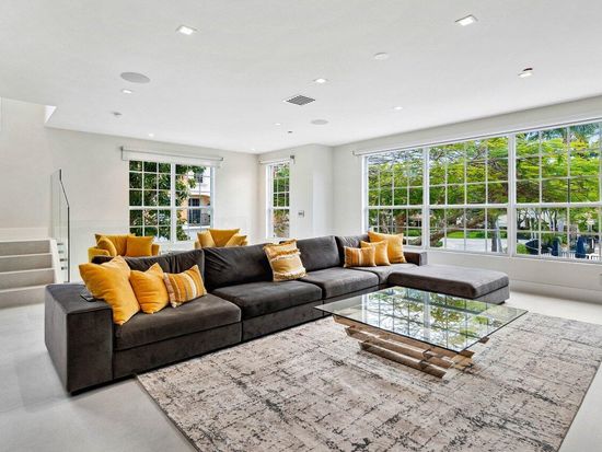 5795 NE Verde Circle, Boca Raton, FL 33487