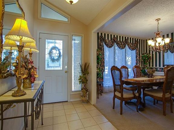 3rd image of 2713 E Aspen Ct