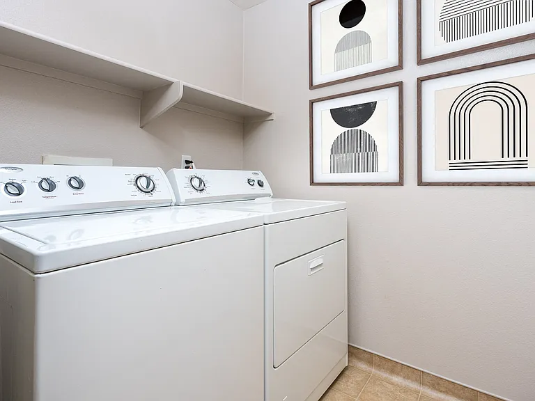 College Park Apartments — Photo 58